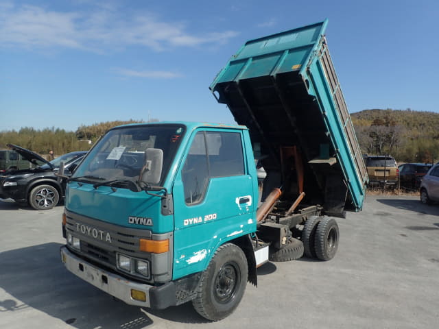 TOYOTA Dyna Truck
