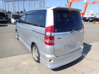2003 TOYOTA Noah