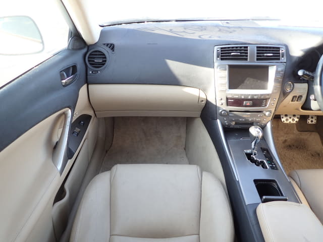 LEXUS IS thumbnail 32