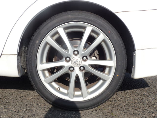 LEXUS IS thumbnail 10