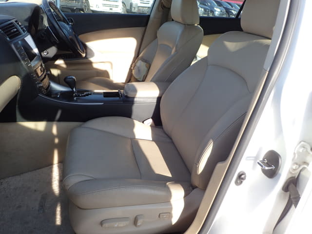 LEXUS IS thumbnail 26