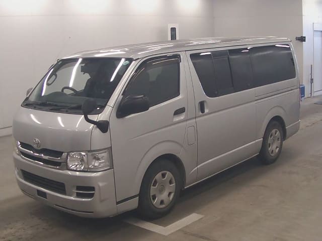 TOYOTA Regiusace Van