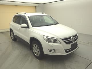2011 VOLKSWAGEN Tiguan
