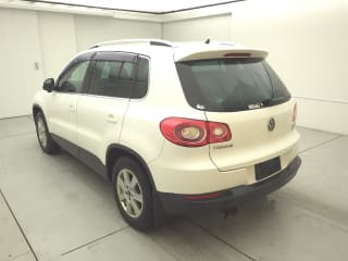 2011 VOLKSWAGEN Tiguan