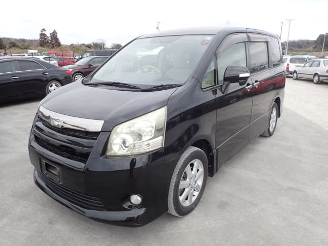 2009 TOYOTA Noah