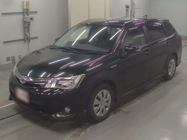 TOYOTA Corolla Fielder