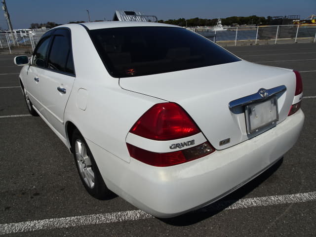 2001 TOYOTA Mark II