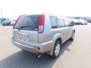2004 NISSAN X-Trail