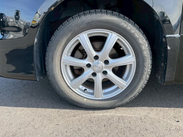 TOYOTA Voxy thumbnail 9