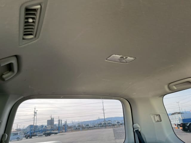 TOYOTA Voxy thumbnail 47