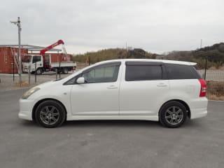 2003 TOYOTA Wish