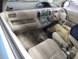 2004 TOYOTA Raum