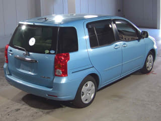 2004 TOYOTA Raum