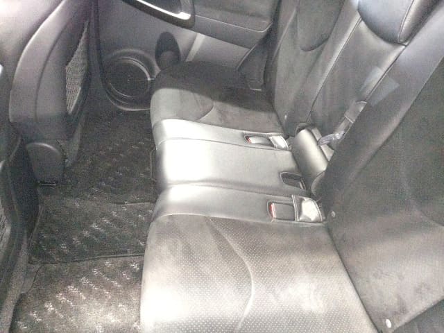 2011 TOYOTA Vanguard