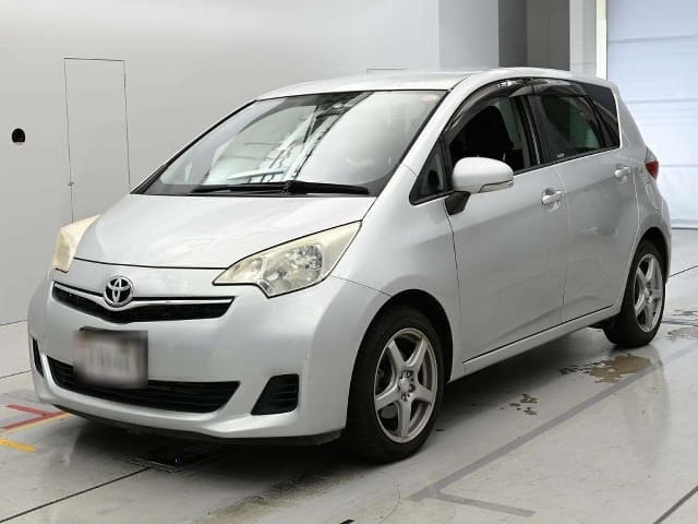 TOYOTA Ractis