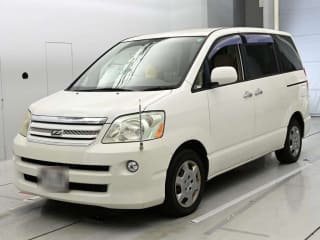 2005 TOYOTA Noah