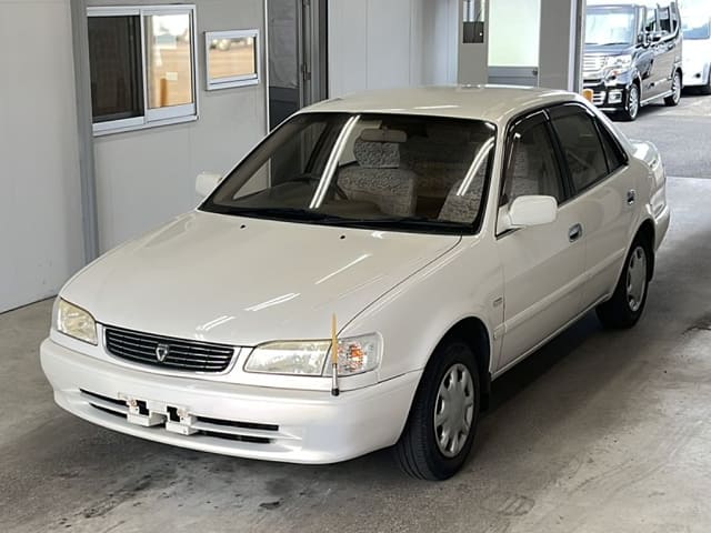 TOYOTA Corolla Sedan