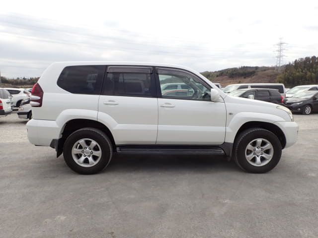 2004 TOYOTA Land Cruiser Prado