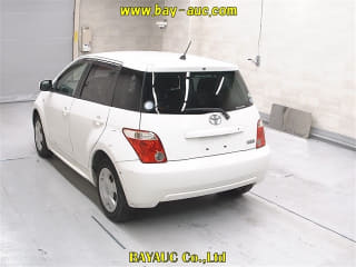 2005 TOYOTA IST
