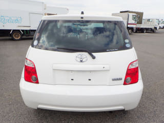 2005 TOYOTA IST