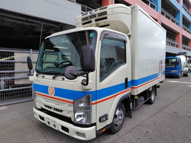 ISUZU Elf Truck