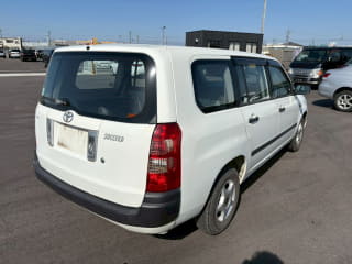 2004 TOYOTA Succeed Van