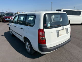 2004 TOYOTA Succeed Van