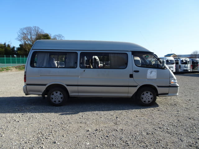 2002 TOYOTA Hiace Wagon