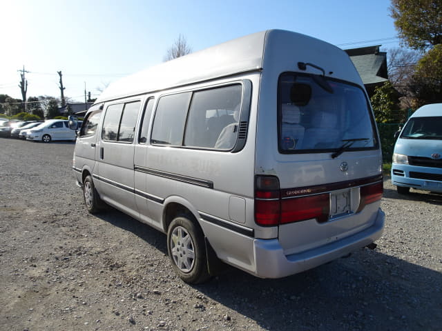 2002 TOYOTA Hiace Wagon