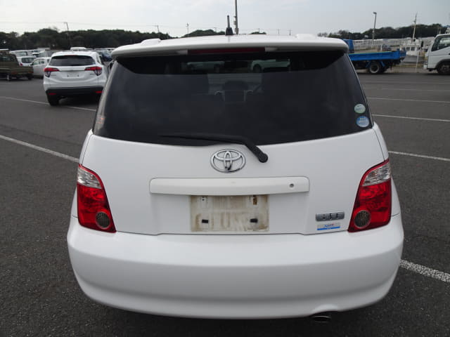 2006 TOYOTA IST