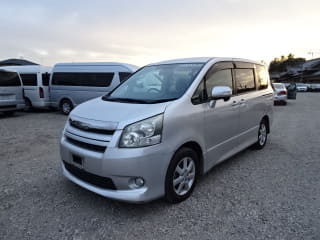 2007 TOYOTA Noah