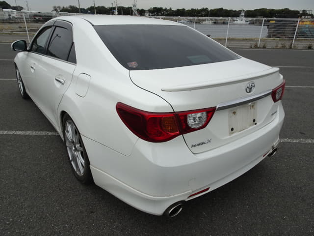 2011 TOYOTA Mark X