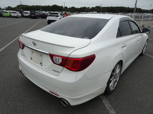 2011 TOYOTA Mark X