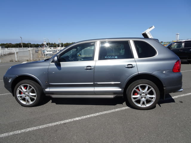 2004 Porsche Cayenne