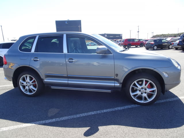 2004 Porsche Cayenne