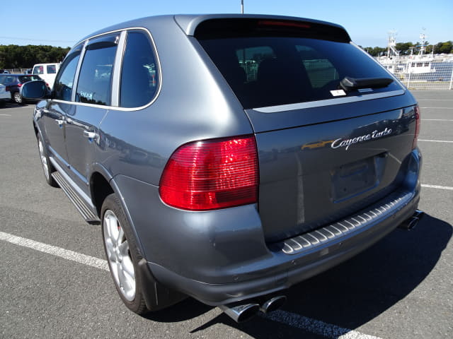 2004 Porsche Cayenne