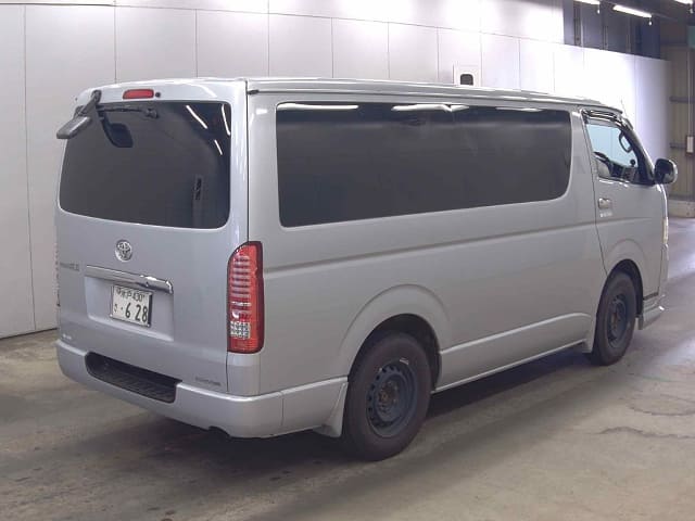 2010 TOYOTA Regiusace Van