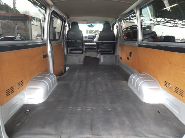 2010 TOYOTA Regiusace Van