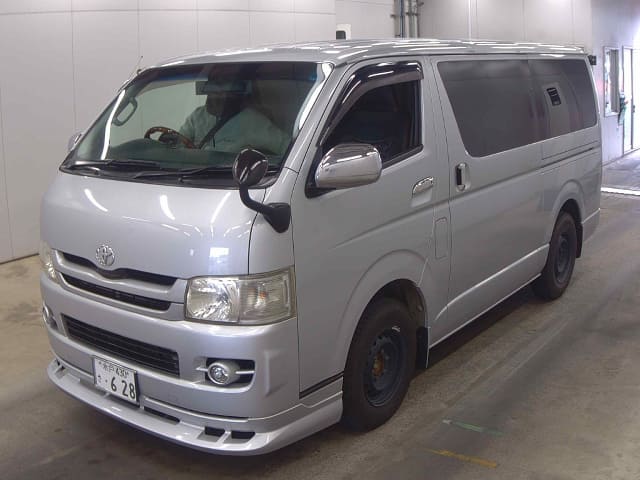 2010 TOYOTA Regiusace Van