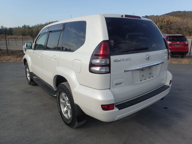 2004 TOYOTA Land Cruiser Prado