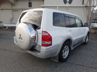 2002 MITSUBISHI Pajero