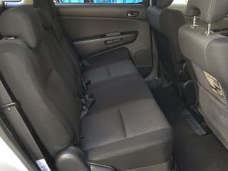 2004 TOYOTA Wish