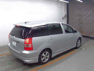 2004 TOYOTA Wish