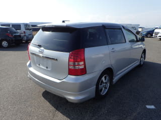 2004 TOYOTA Wish