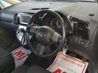2004 TOYOTA Wish