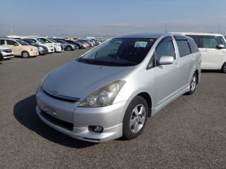 2004 TOYOTA Wish