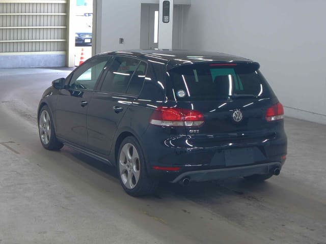 2011 VOLKSWAGEN Golf GTI