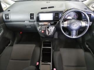 2005 TOYOTA Wish
