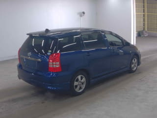 2005 TOYOTA Wish