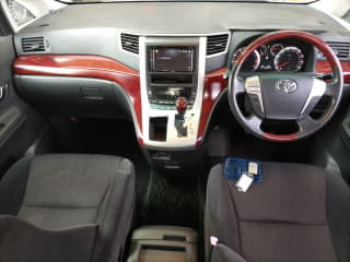 2009 TOYOTA Vellfire